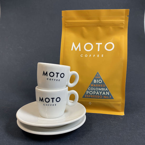 2 espresso-kopjes  + 1 x 350g koffie naar keuze